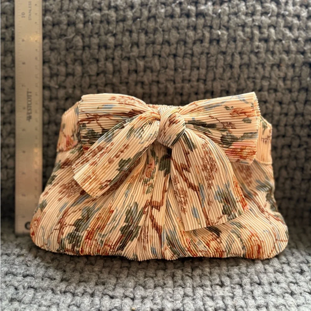 Loeffler Randall Rayne Bow Clutch - Picture 4 of 14